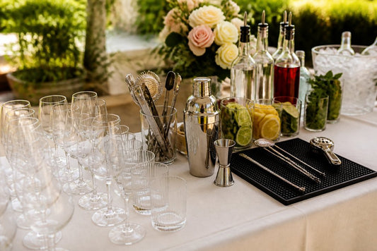 Full Service Bar Packages for Weddings: What to Know